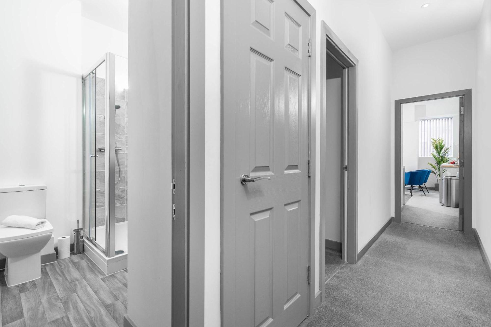 Modern Apartment In Brierley Hill - Secure Parking - Wifi & Netflix - Excellent Value - 11O Zewnętrze zdjęcie